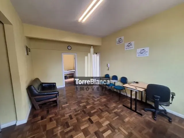 Sala com 75m², para alugar, no bairro Centro em Ponta Grossa