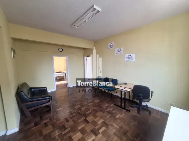 Sala com 75m², para alugar, no bairro Centro em Ponta Grossa