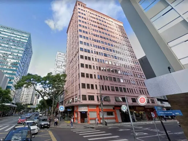 Sala à venda ou para alugar, no bairro Centro em Curitiba