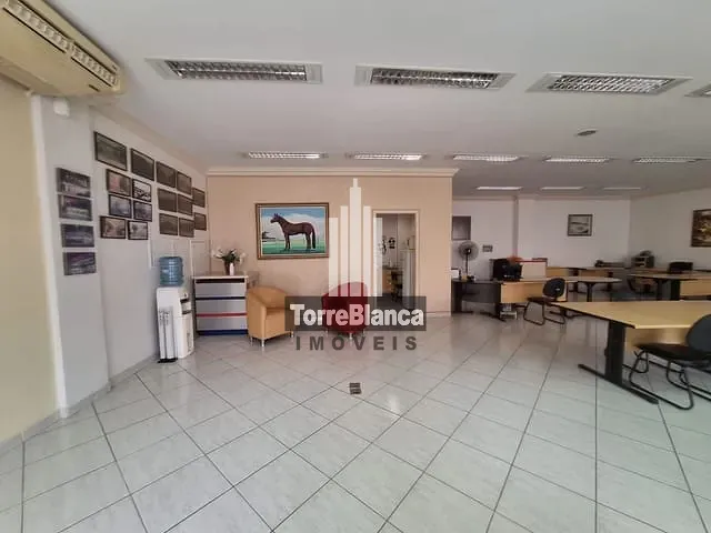 Sala com 195m², para alugar, no bairro Centro em Ponta Grossa