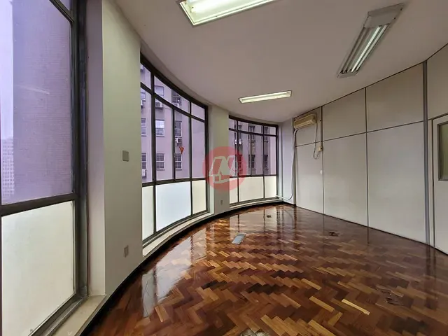 Sala com 1073m², para alugar, no bairro Centro Histórico em Porto Alegre