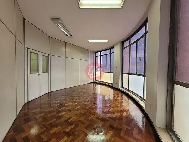 Sala com 1073m², para alugar, no bairro Centro Histórico em Porto Alegre