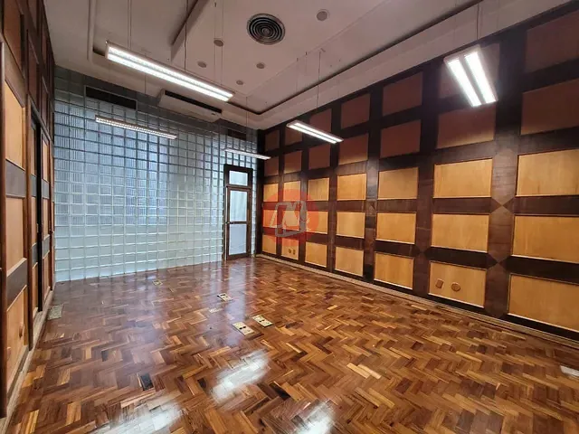 Sala com 1499m², para alugar, no bairro Centro Histórico em Porto Alegre