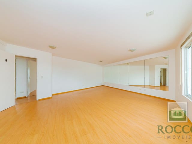 Sala para alugar, no bairro Santa Felicidade em Curitiba