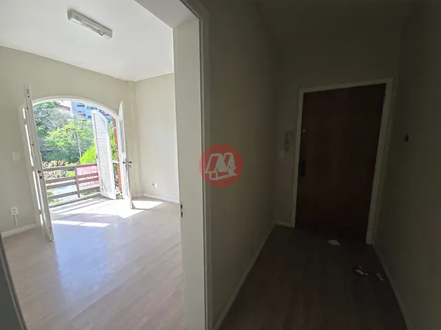 Sala à venda ou para alugar, no bairro Rio Branco em Porto Alegre
