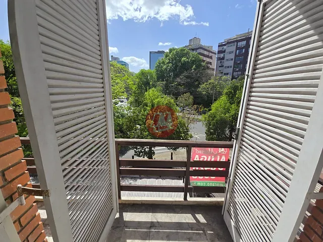 Sala à venda ou para alugar, no bairro Rio Branco em Porto Alegre