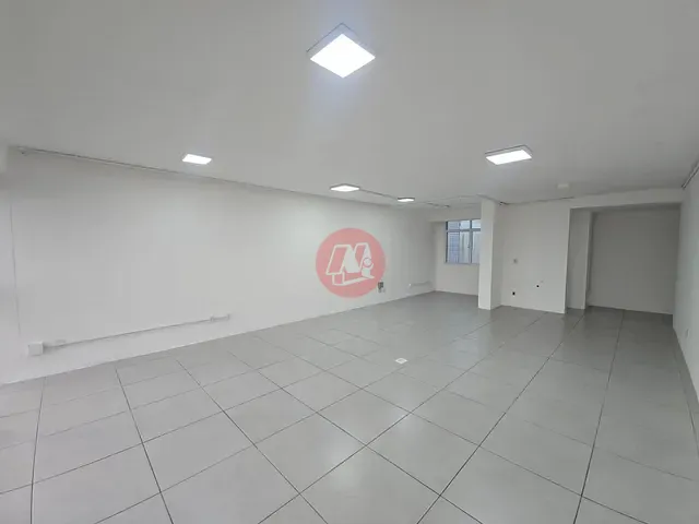 Sala com 120m², à venda ou para alugar, no bairro Boa Vista em Porto Alegre