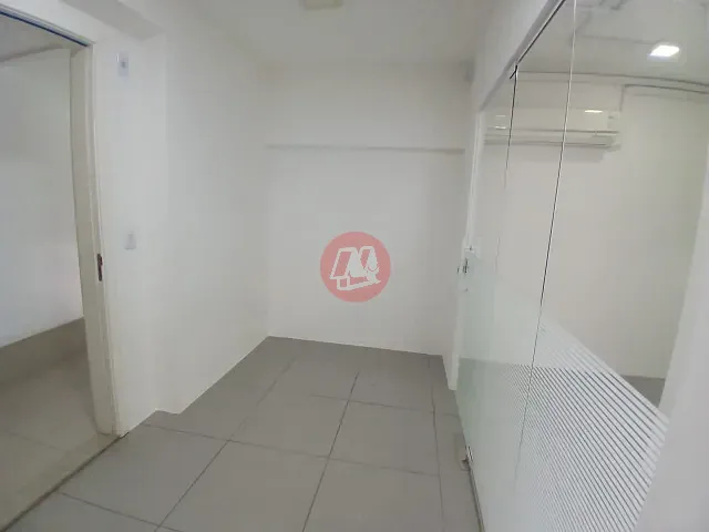 Sala com 120m², à venda ou para alugar, no bairro Boa Vista em Porto Alegre
