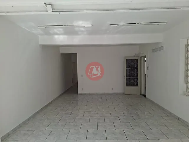 Sala à venda ou para alugar, no bairro Rio Branco em Porto Alegre