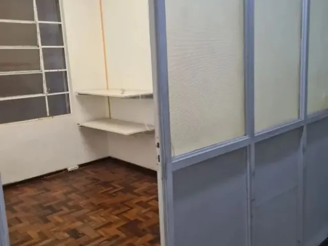 Sala à venda, no bairro Centro em Curitiba