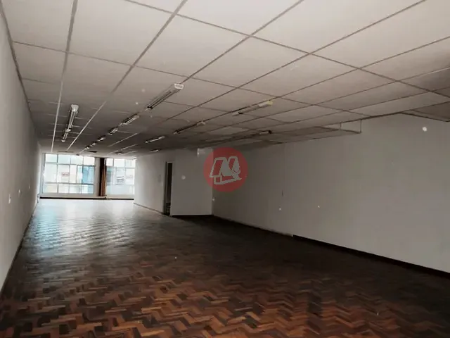 Sala com 102m², para alugar, no bairro São Geraldo em Porto Alegre