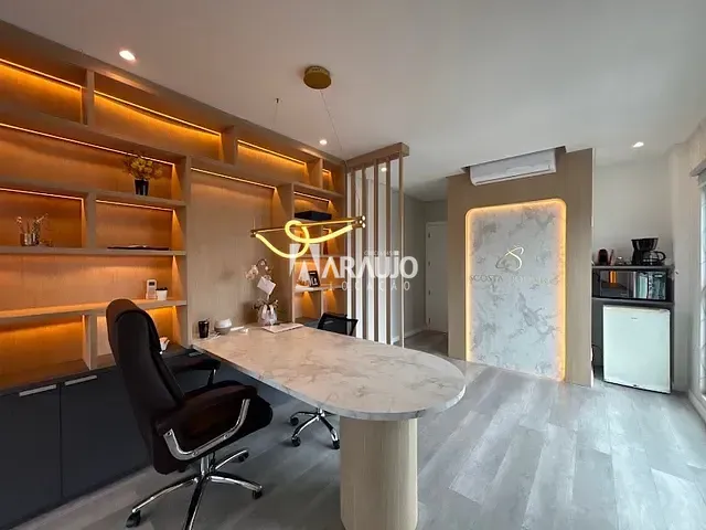 Sala para alugar, no bairro Centro em Itajaí