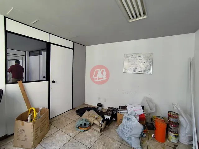 Sala com 135m², para alugar, no bairro Centro Histórico em Porto Alegre