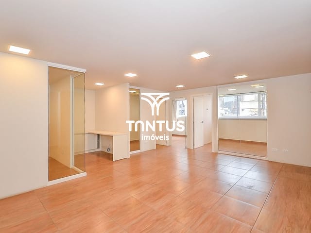 Sala para alugar, no bairro Alto da Glória em Curitiba