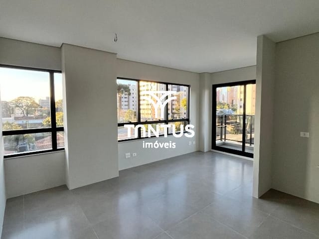Sala para alugar, no bairro Água Verde em Curitiba