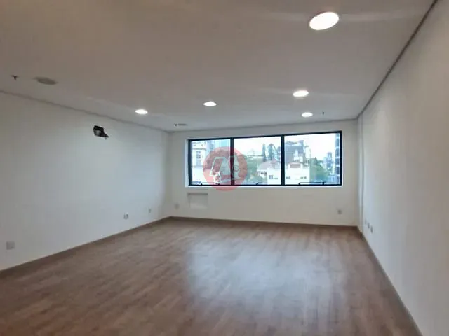 Sala para alugar, no bairro Auxiliadora em Porto Alegre