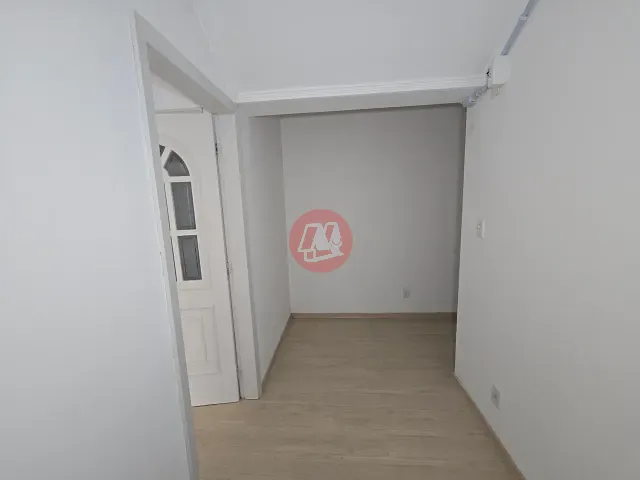 Sala com 56m², para alugar, no bairro Rio Branco em Porto Alegre