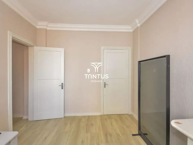 Sala à venda, no bairro Centro em Curitiba
