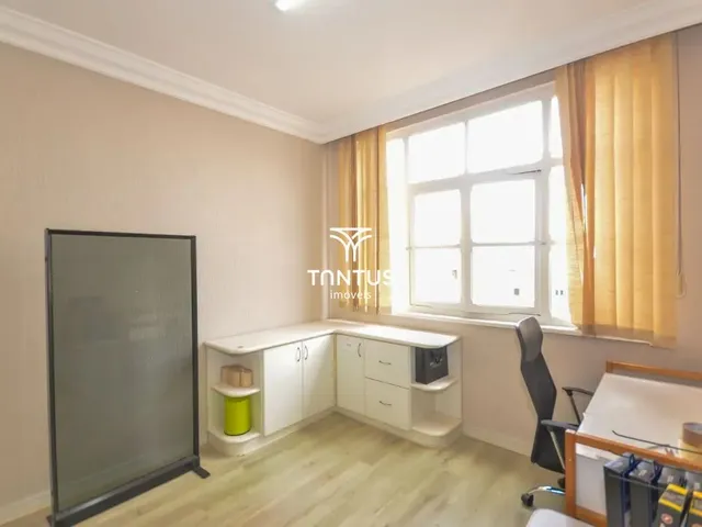 Sala à venda, no bairro Centro em Curitiba