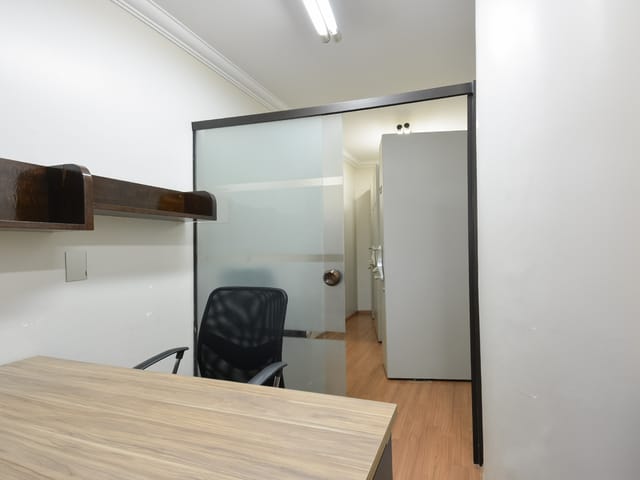 Sala com 126m², à venda, no bairro República em São Paulo