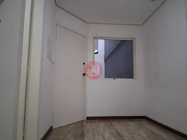 Sala com 51m², à venda ou para alugar, no bairro Menino Deus em Porto Alegre