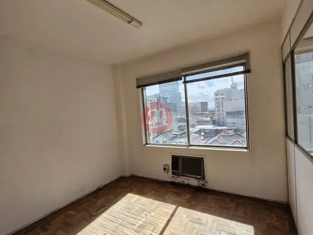 Sala com 72m², à venda, no bairro Centro Histórico em Porto Alegre