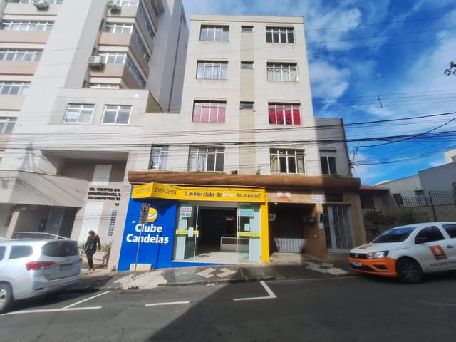 Locação - Sala Comercial, 2 salas, 1 banheiro, 55 m², Ed. Conceição Miquelão - Centro, Ponta Grossa.