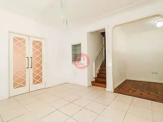 Sala com 339m², para alugar, no bairro Rio Branco em Porto Alegre