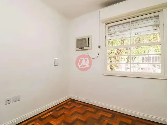 Sala com 339m², para alugar, no bairro Rio Branco em Porto Alegre