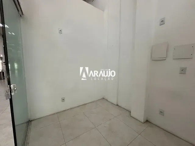 Sala para alugar, no bairro Centro em Itajaí