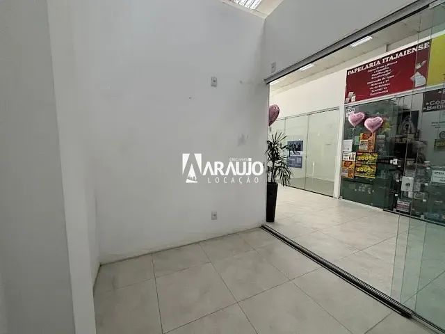 Sala para alugar, no bairro Centro em Itajaí