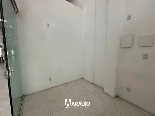Sala para alugar, no bairro Centro em Itajaí