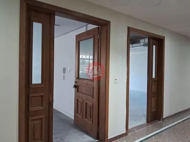 Sala com 48m², para alugar, no bairro Auxiliadora em Porto Alegre
