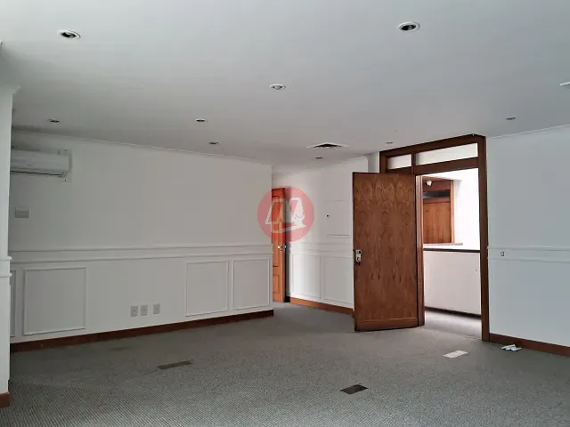 Sala com 87m², para alugar, no bairro Bela Vista em Porto Alegre