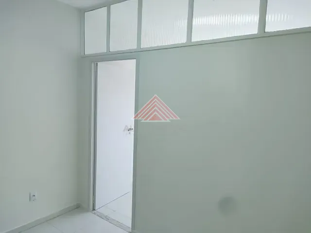 Sala com 30m², para alugar, no bairro Matriz em Mauá