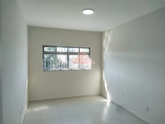 Sala com 30m², para alugar, no bairro Matriz em Mauá