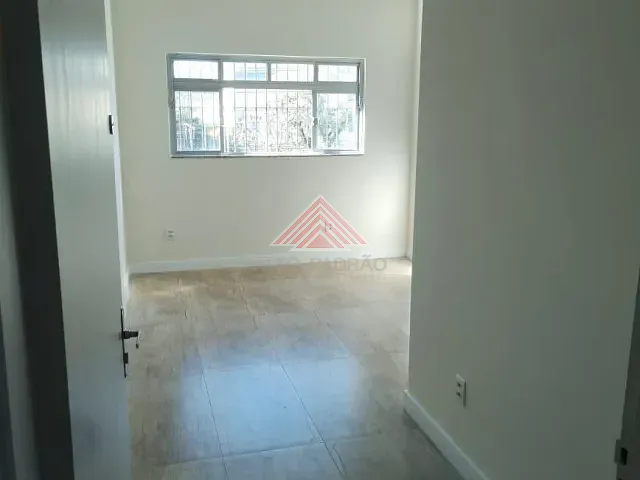 Sala com 13m², para alugar, no bairro Matriz em Mauá