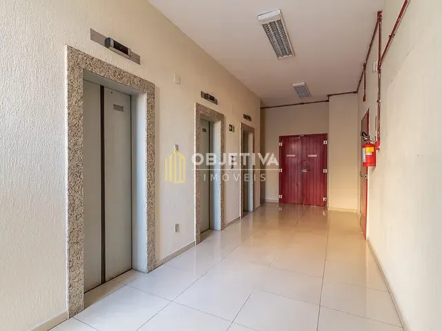 Sala com 780m², para alugar, no bairro Centro Histórico em Porto Alegre