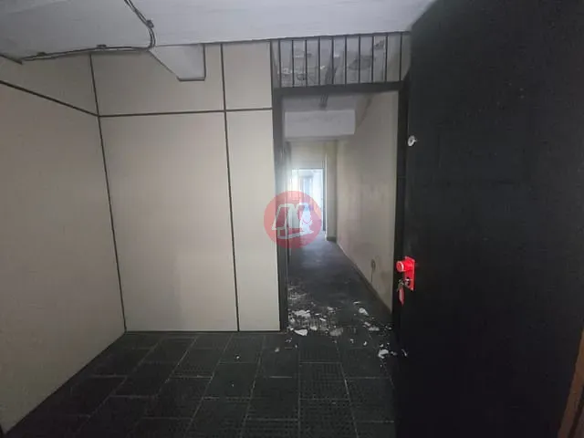 Sala para alugar, no bairro Petrópolis em Porto Alegre