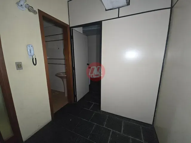 Sala para alugar, no bairro Petrópolis em Porto Alegre