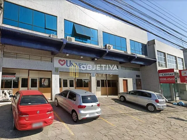 Sala com 60m², para alugar, no bairro Petrópolis em Porto Alegre