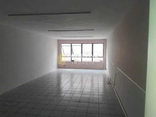Sala com 60m², para alugar, no bairro Petrópolis em Porto Alegre