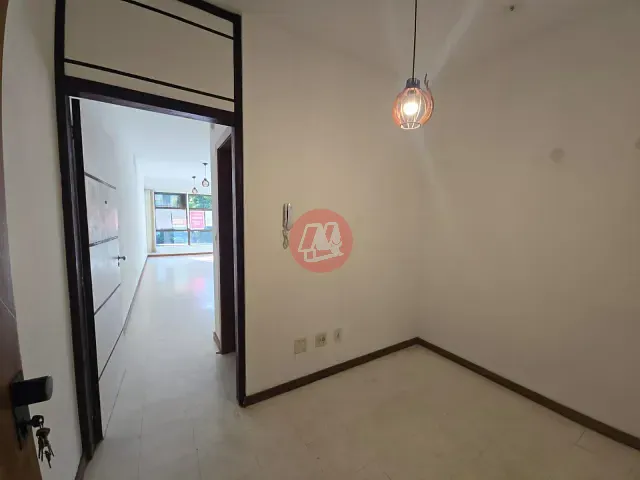 Sala com 53m², para alugar, no bairro Petrópolis em Porto Alegre