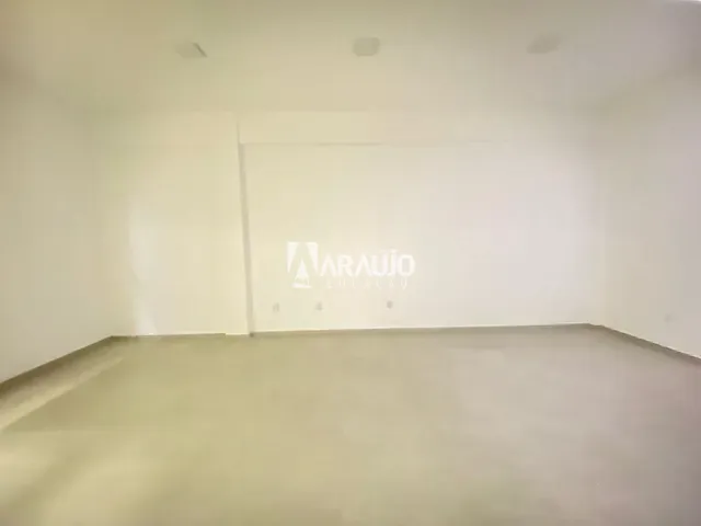Sala com 57m², para alugar, no bairro Centro em Itajaí
