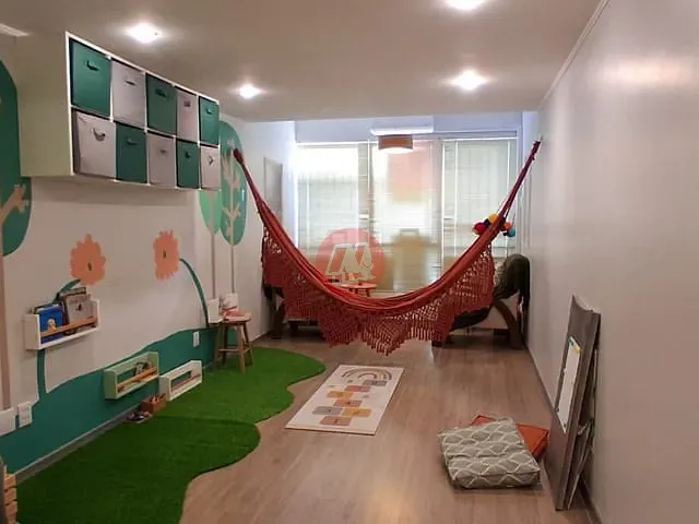 Sala à venda, no bairro Rio Branco em Porto Alegre