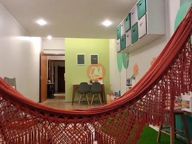 Sala à venda, no bairro Rio Branco em Porto Alegre