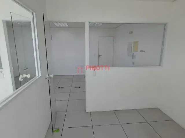 Sala para alugar, no bairro Centro em São Bernardo do Campo
