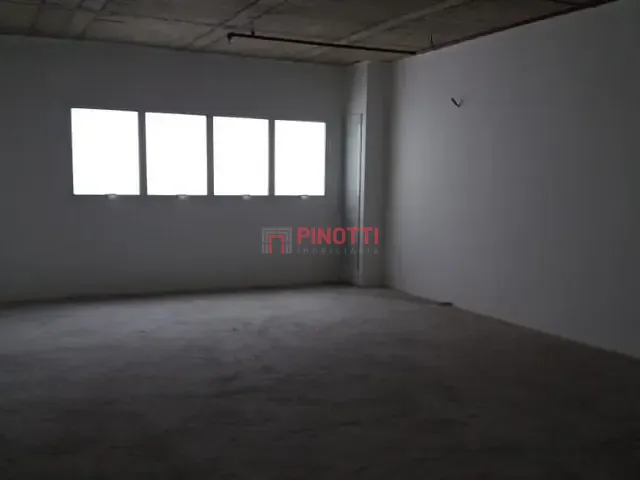 Sala à venda ou para alugar, no bairro Centro em São Bernardo do Campo