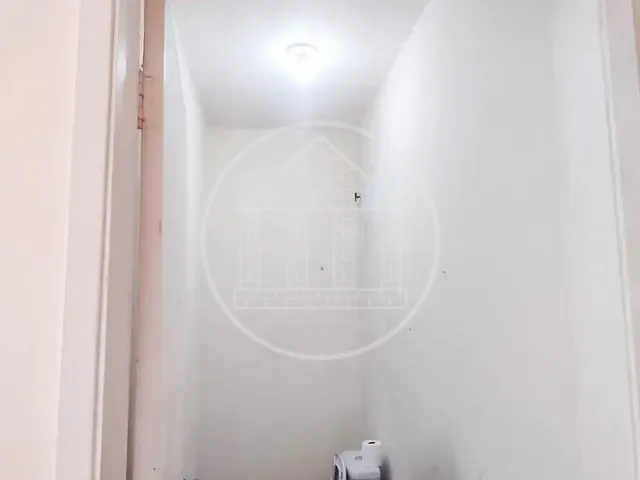 Sala para alugar, no bairro Parque Alto do Rio Bonito em São Paulo