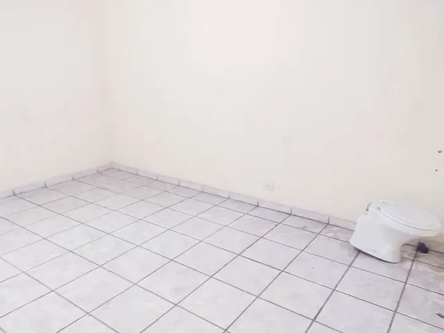 Sala para alugar, no bairro Parque Alto do Rio Bonito em São Paulo